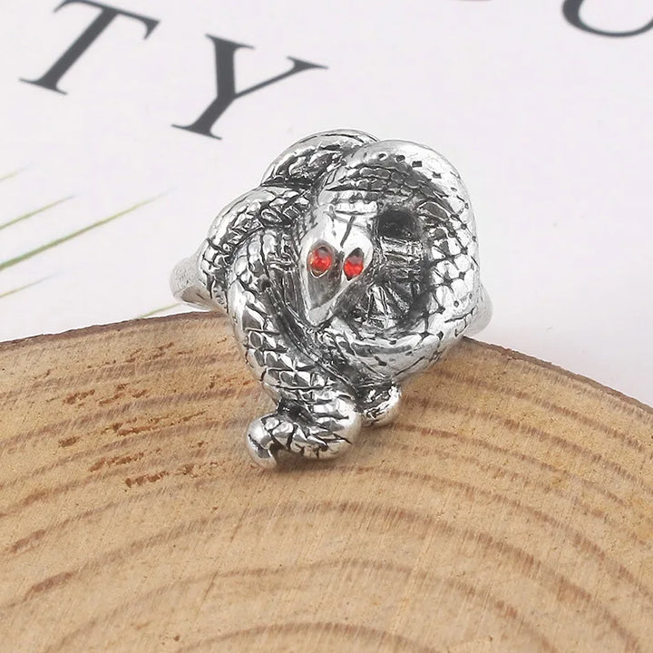 Game Dark Souls Ring Black Red Sapphire Vintage Style Ring Adjustable Metal Rings For Women Men Cosplay Jewelry Accessories Gift