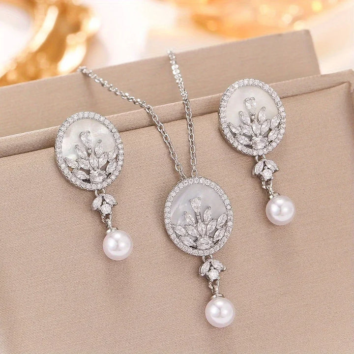 Shell two-piece Set For Sale Women's Retro Style Pendant Necklace Earrings Ins Trend Light Luxury Hot Gift