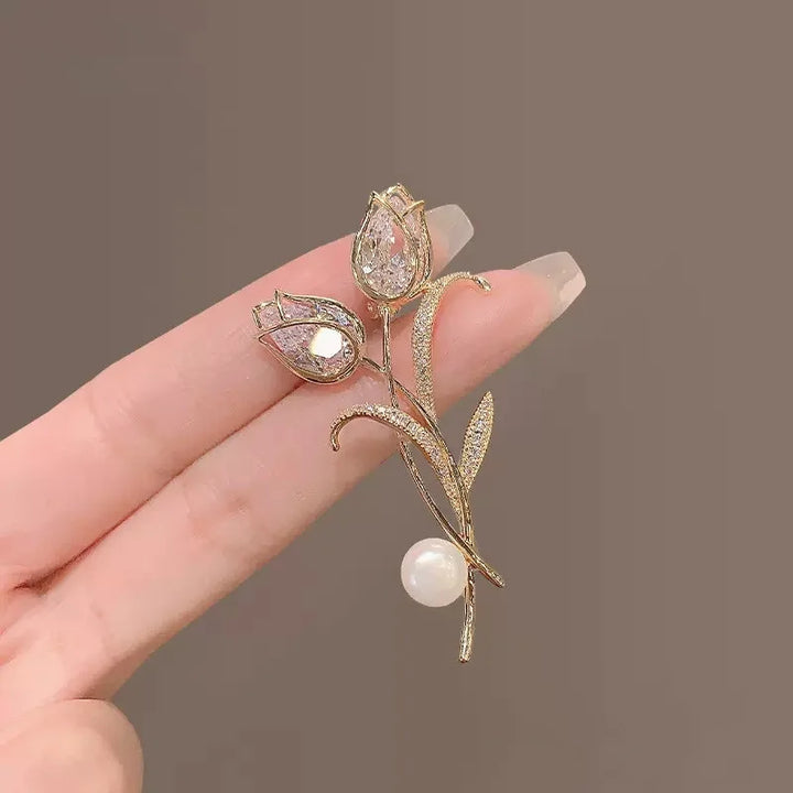 Luxury Zircon Tulip Flower Pearl Brooches For Women Fashion Crystal Floral Leaf Lapel Pins Banquet Patry Clothes Corsage Jewelry