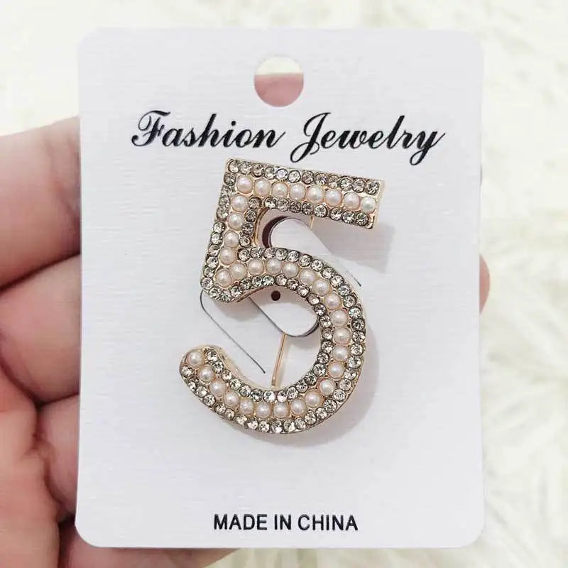 Luxury Fashion Pearl Flower CC Brooches for Women's clothing Number 5 Brooch Gift for Girl Friend Accessories For Jewelry