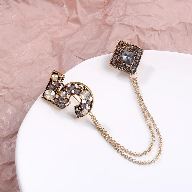 Luxury Fashion Pearl Flower CC Brooches for Women's clothing Number 5 Brooch Gift for Girl Friend Accessories For Jewelry