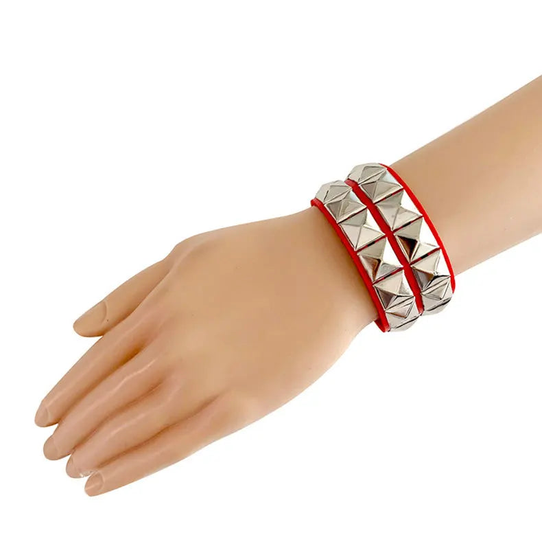 2023 New Gothic Punk Unisex PU Leather Bracelet Multilayers Rock Spikes Rivet Chains Bracelet For Women Men' Friends Jewelry