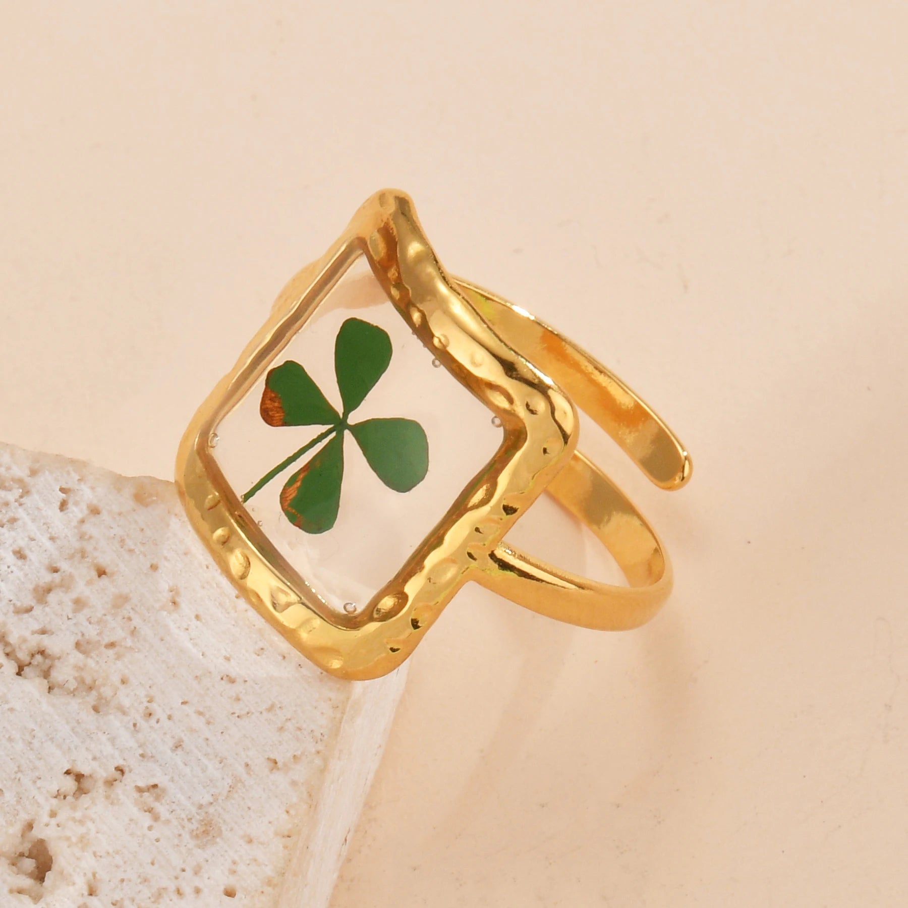 18K Gold Plated Jewelry Adjustable Stainless Steel Waterproof Ring Literary Retro Eternity Flower Design Jewelry For Ladies Gift