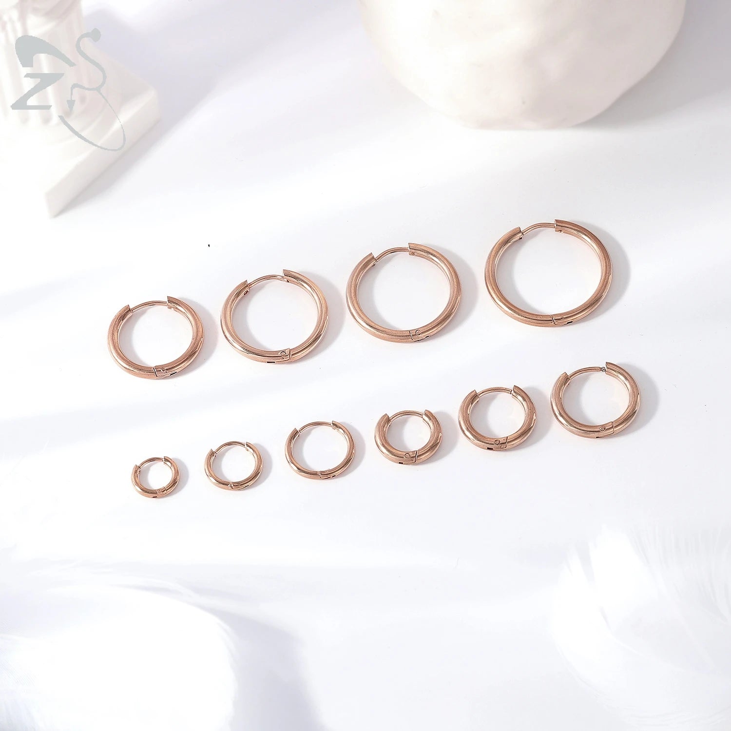ZS 1PC Gold Color Huggie Hoop Earrings 316L Stainless Steel Tiny Earring 6-20MM Circle Cartilage Earring Helix Piercing 18/20G