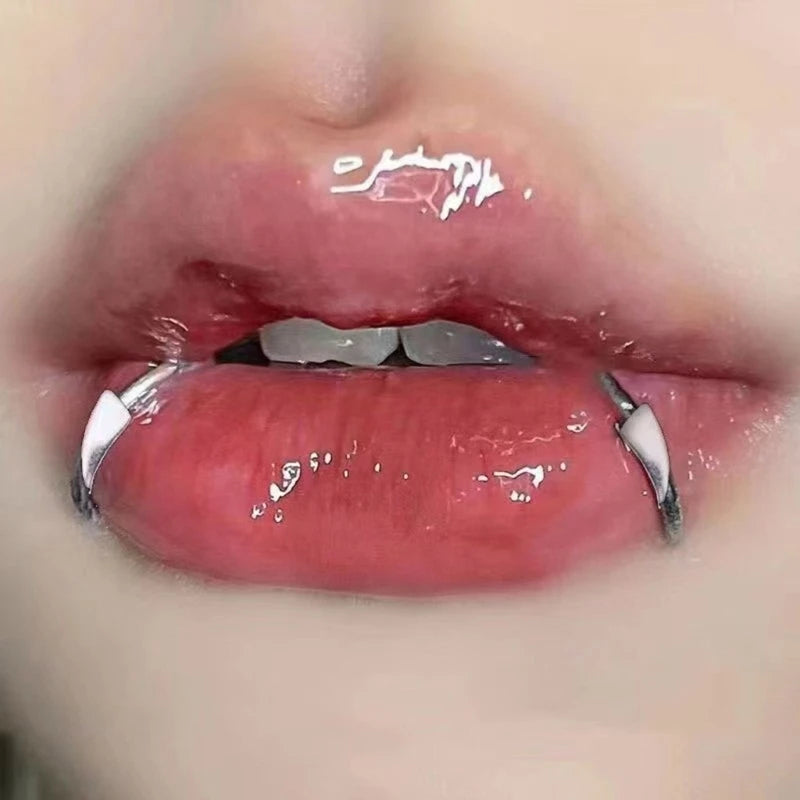 Stainless Steel Vampires Lip Cuff Not Piercing Lip Clip Unique Lip Accessory Perfect for Halloween Themed Event