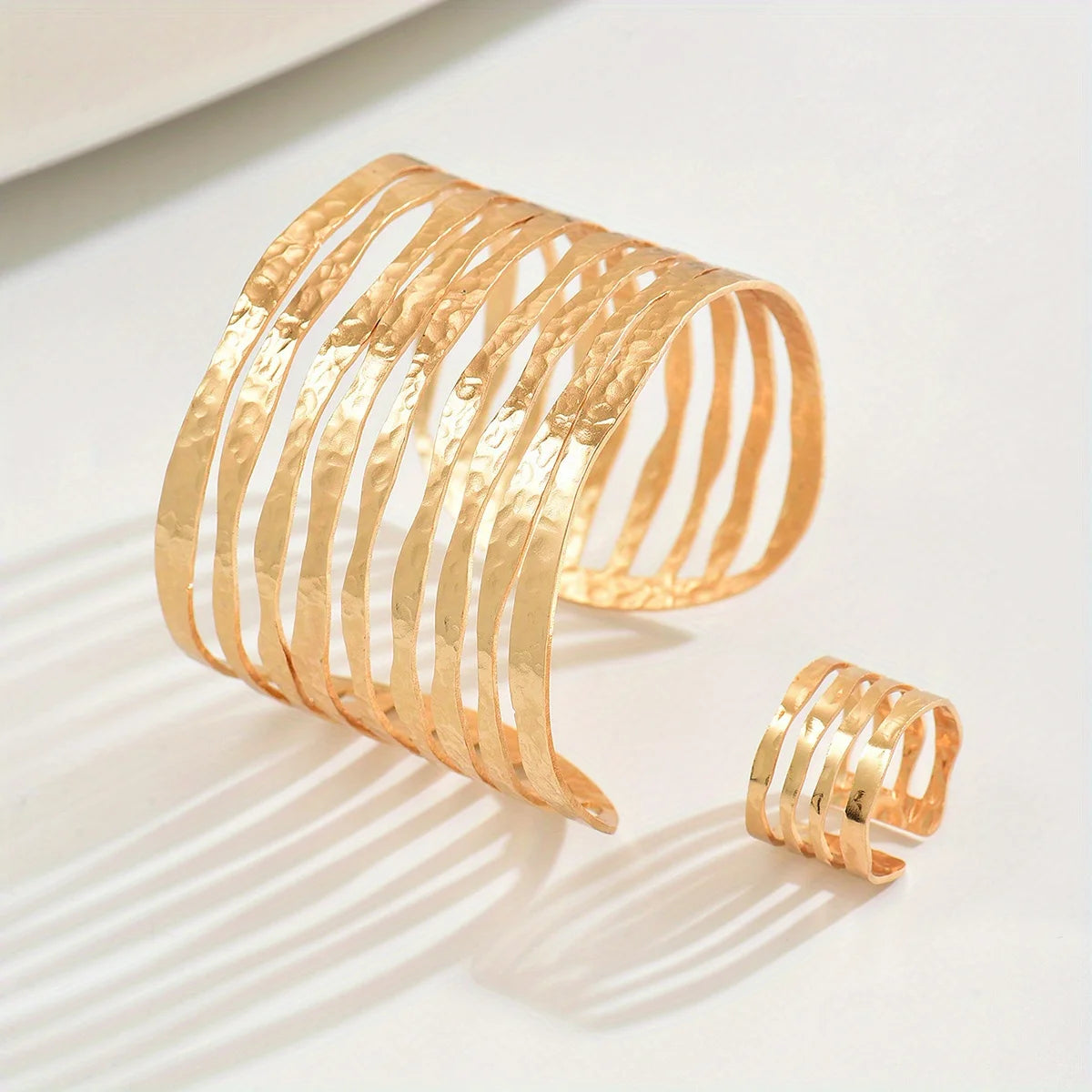 Lxalry Women's Holiday Style Bracelet & Ring Set - Geometric Hollow Hammered Design, Adjustable Jewelry for Daily Wear & Party