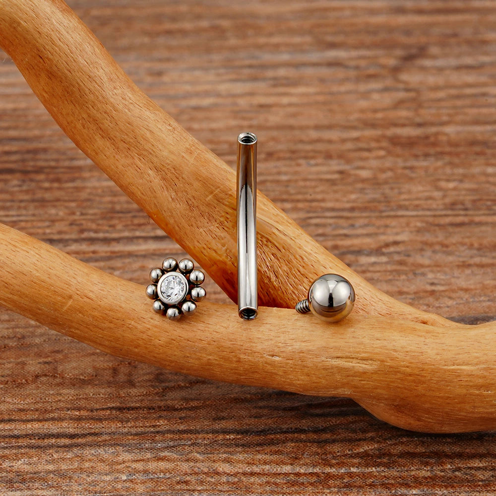 Right Grand ASTM F136 Titanium Mini CZ Flower Rook Earring 16G Curved Barbell Labret Stud Eyebrow Cartilage Tragus Body Piercing