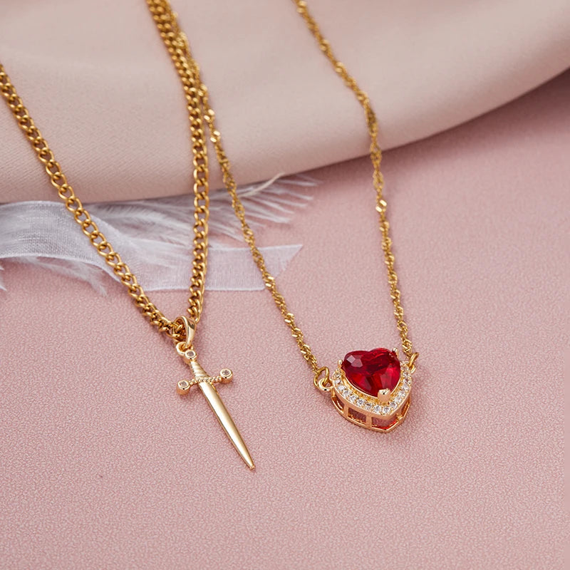 2PC Gothic Punk Sword Heart Creative Two Tone Couple Necklace Ladies Sparkling Heart Dagger Pendant Jewelry Gift