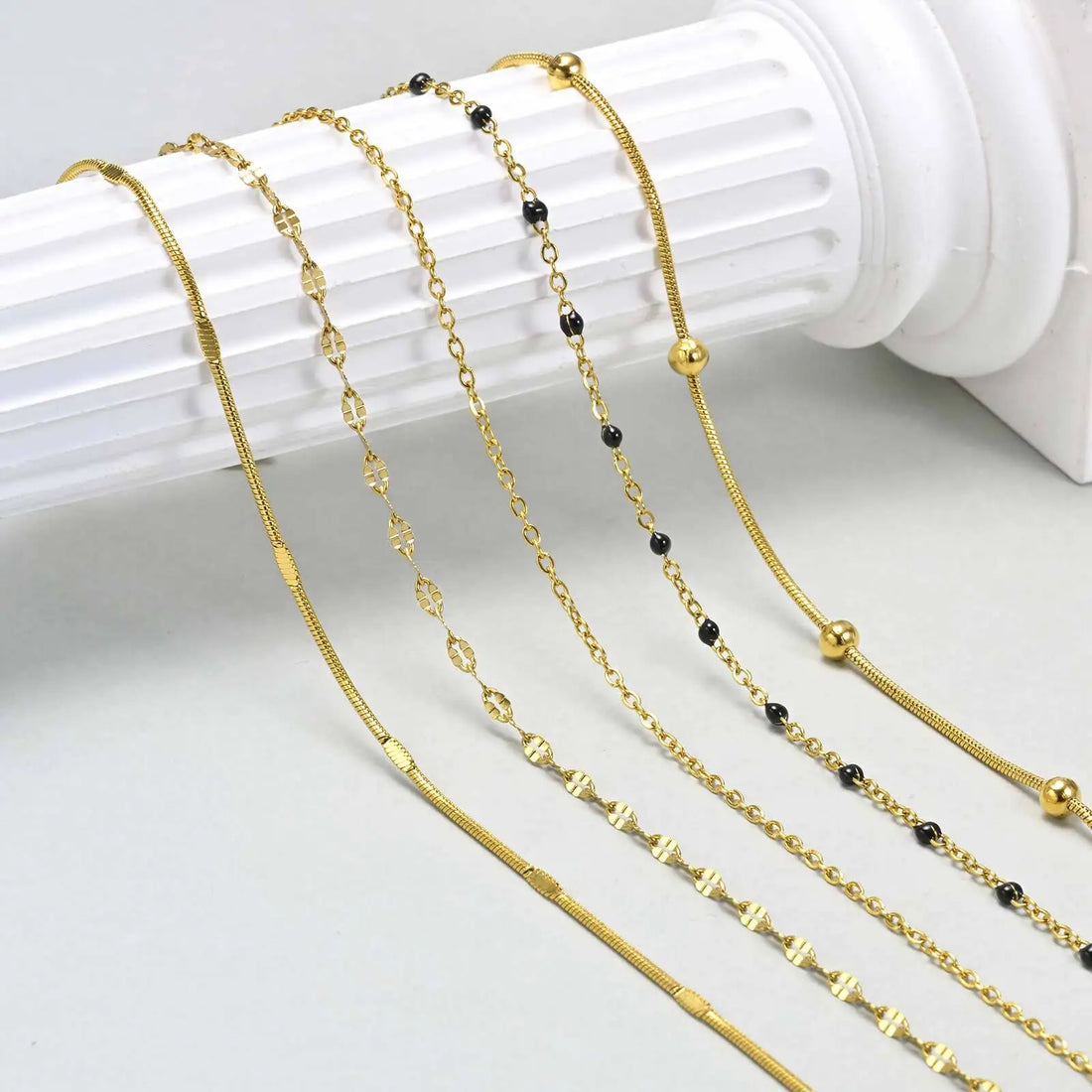 Waterproof Layered Link Chain Anklets Bracelet for Women, Gold Plated Foot Leg Anklets Summer Boho Beach Jewelry Adjustable