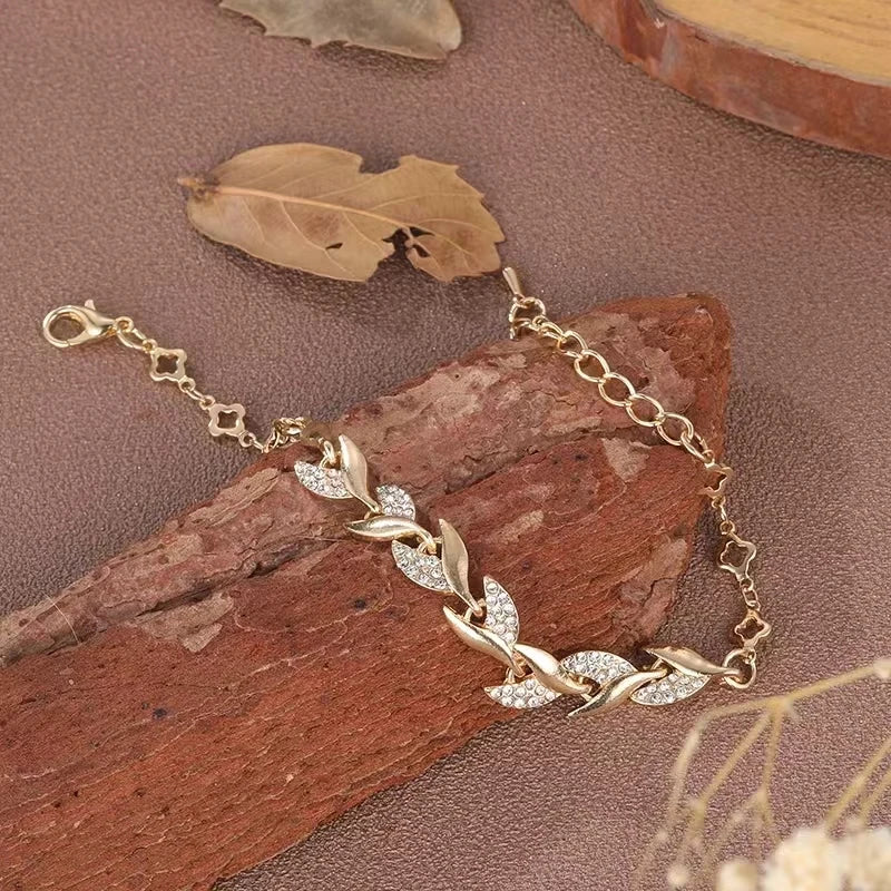 Hip Hop Leaf Bracelet For Women Gold Color Twisted Shiny Crystal Stone Charm Bracelet Elegant Adjustable Chain Daily Jewelry