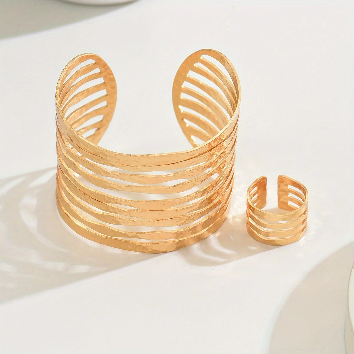 Lxalry Women's Holiday Style Bracelet & Ring Set - Geometric Hollow Hammered Design, Adjustable Jewelry for Daily Wear & Party