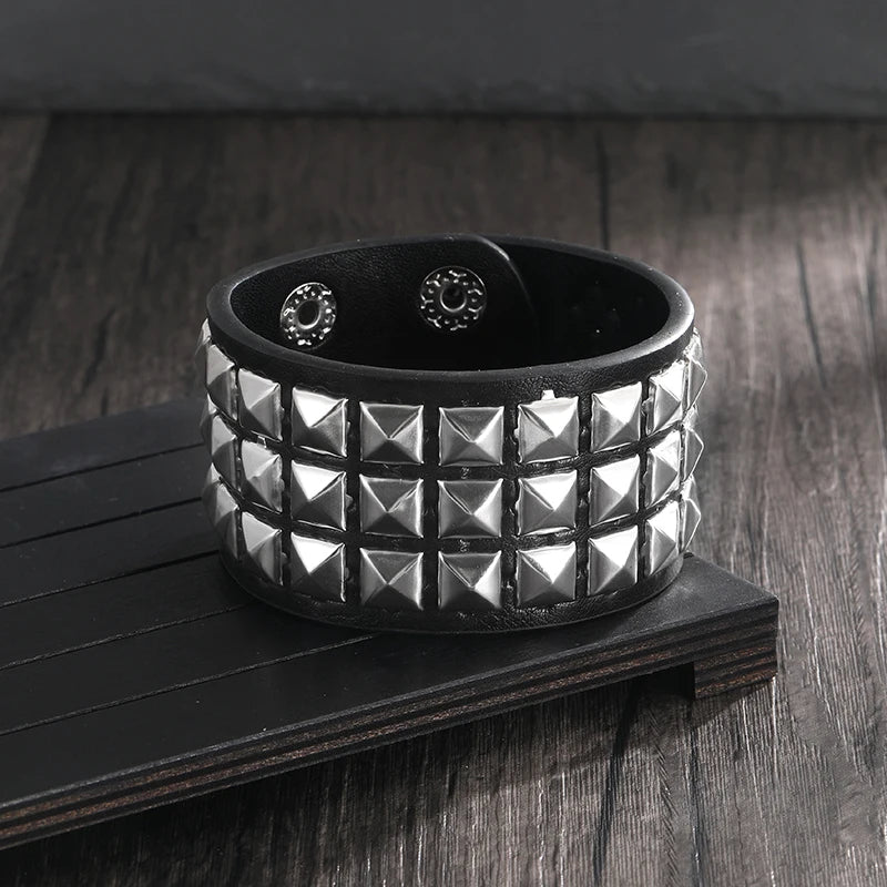 Punk Fashion Men Black Cuff Leather Bracelet Wristband Metal Rivets Stud Charm 80s Wrap Bangle for Women Rock Gothic Jewelry