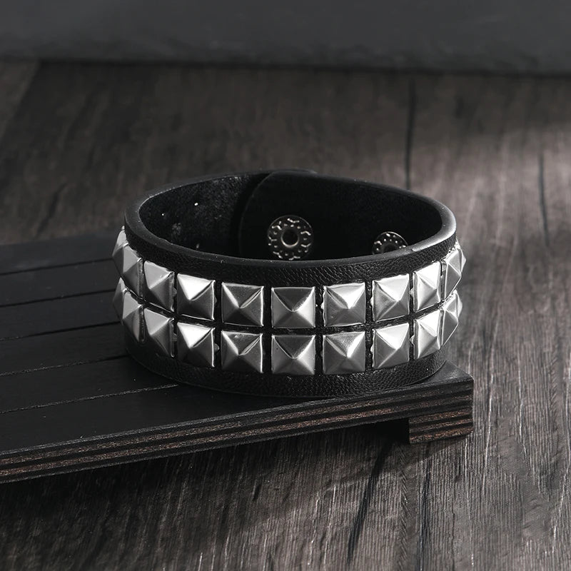 Punk Fashion Men Black Cuff Leather Bracelet Wristband Metal Rivets Stud Charm 80s Wrap Bangle for Women Rock Gothic Jewelry