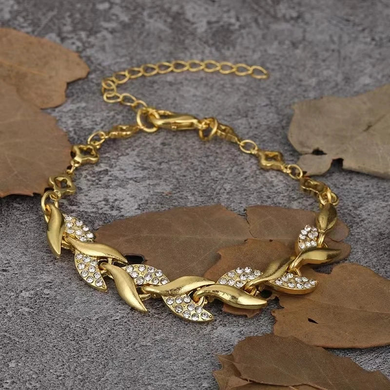 Hip Hop Leaf Bracelet For Women Gold Color Twisted Shiny Crystal Stone Charm Bracelet Elegant Adjustable Chain Daily Jewelry