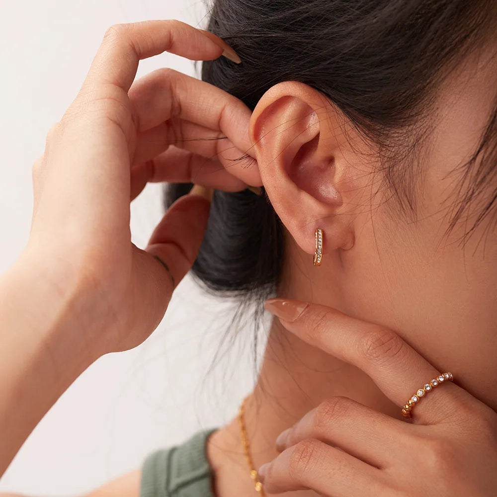 CARLIDANA Chic 18k Gold Plated Cubic Zirconia Stainless Steel Huggie Hoop Earrings High End Light Luxury Ins Popular Non Tarnish