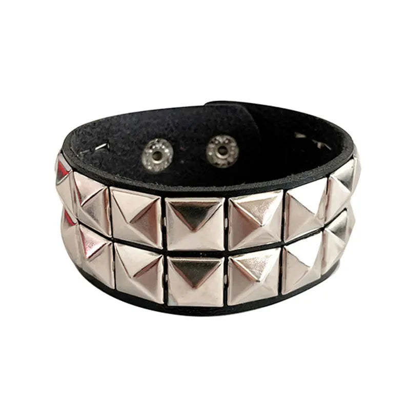 2023 New Gothic Punk Unisex PU Leather Bracelet Multilayers Rock Spikes Rivet Chains Bracelet For Women Men' Friends Jewelry
