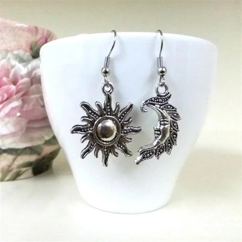 Whimsy Goth Swirly Star Earrings Silver Color Pair of Celestial  Witch Celestial Fairycore Gift Friend Women Boho Cute Gothic