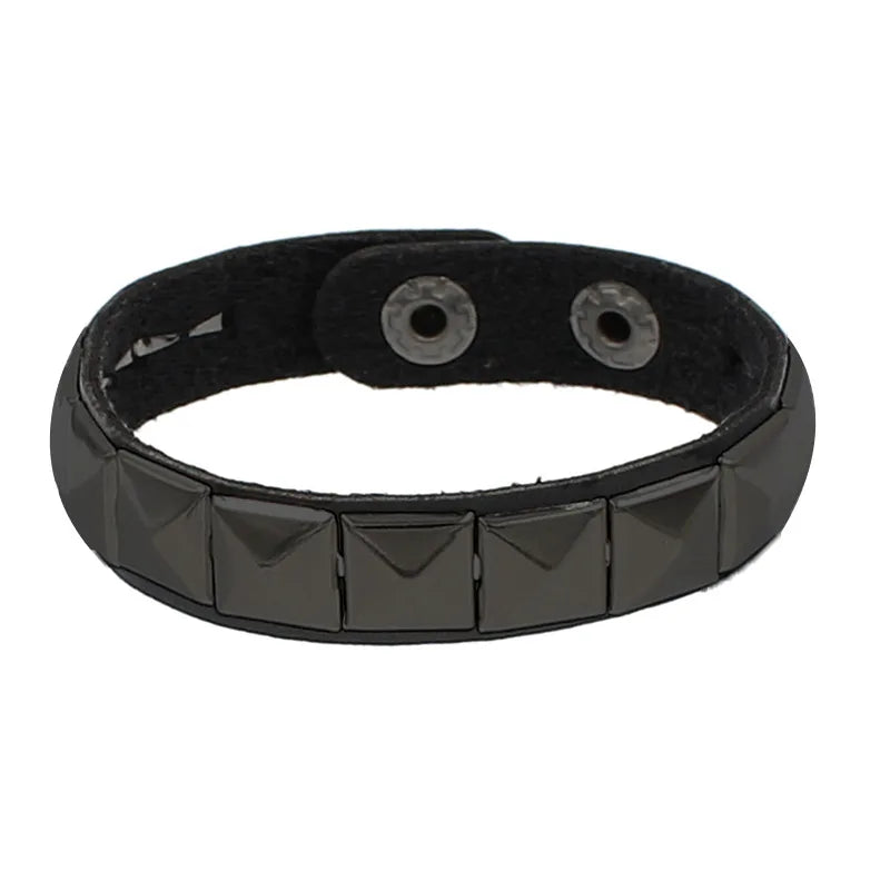 Punk Fashion Men Black Cuff Leather Bracelet Wristband Metal Rivets Stud Charm 80s Wrap Bangle for Women Rock Gothic Jewelry
