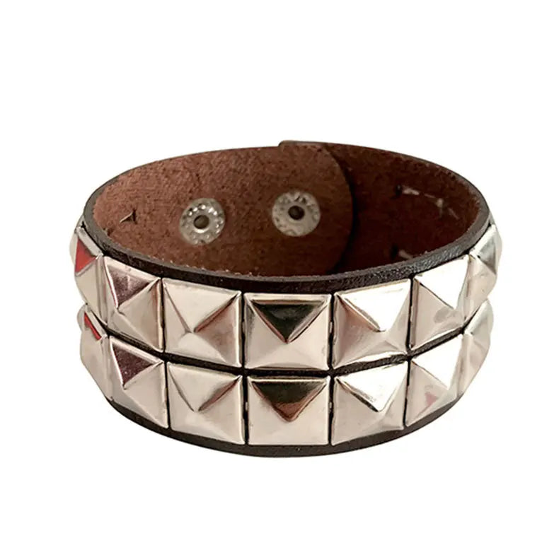 2023 New Gothic Punk Unisex PU Leather Bracelet Multilayers Rock Spikes Rivet Chains Bracelet For Women Men' Friends Jewelry
