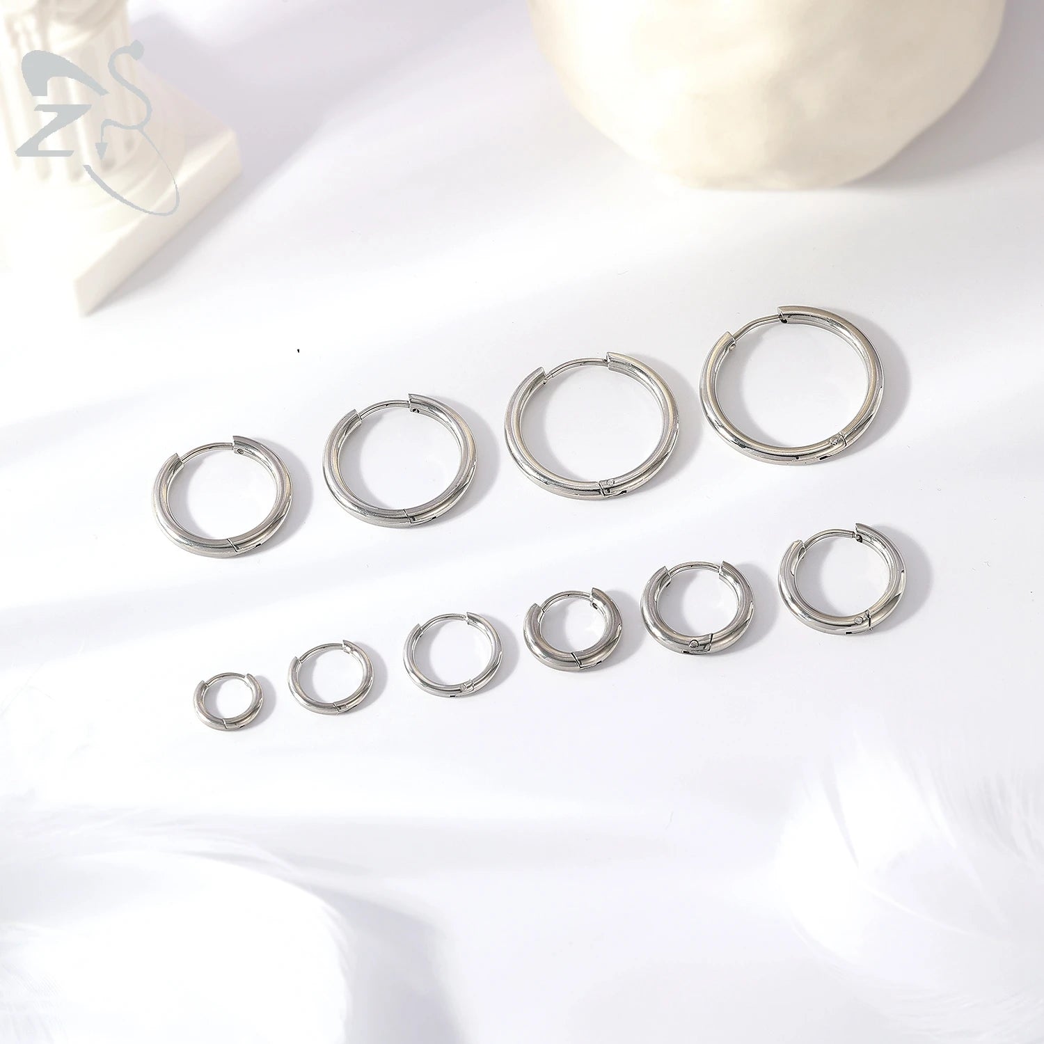 ZS 1PC Gold Color Huggie Hoop Earrings 316L Stainless Steel Tiny Earring 6-20MM Circle Cartilage Earring Helix Piercing 18/20G