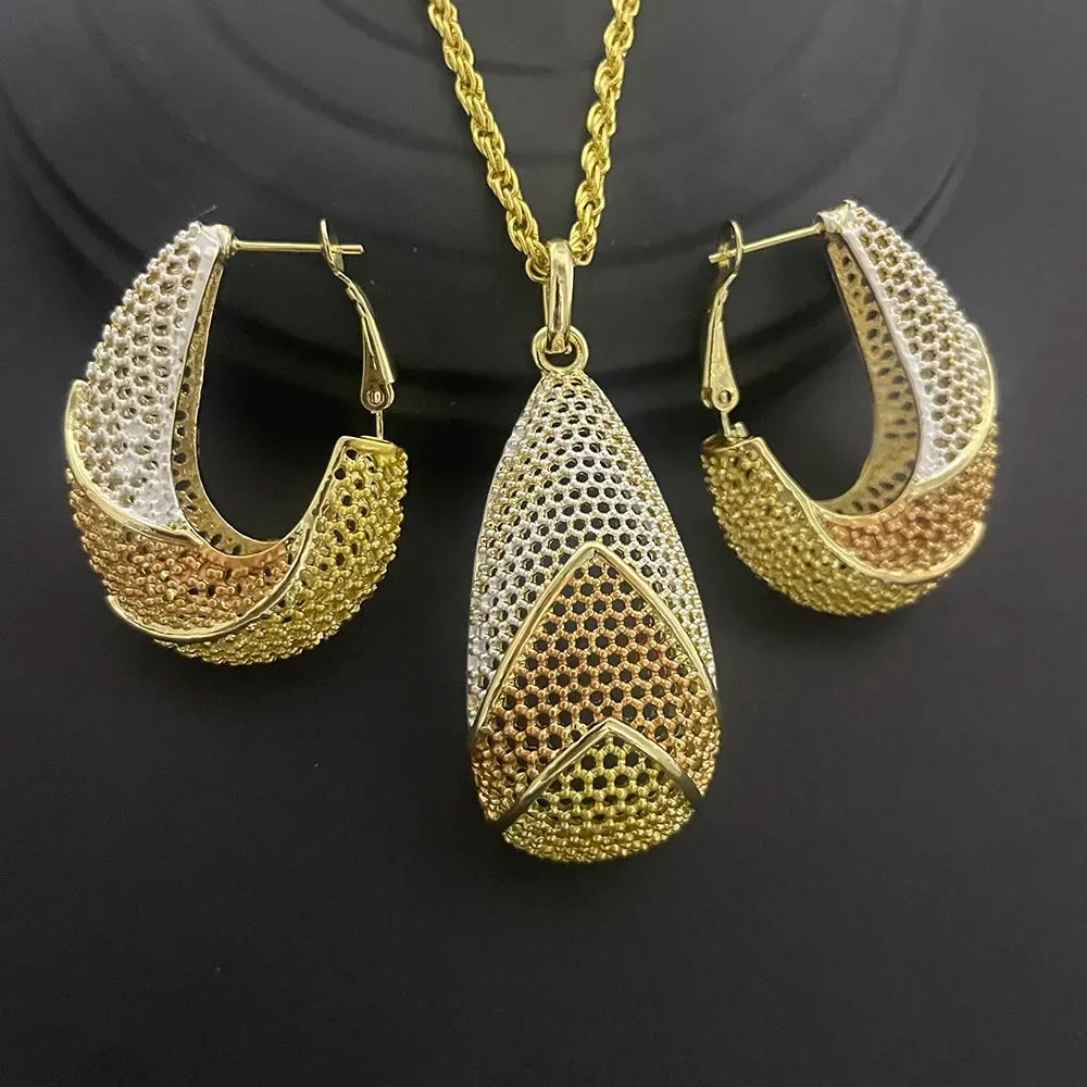 24K Gold-plated Two Piece Copper Jewelry Set India Dubai Jewelry Gold Warped Geometry Necklace Earrings