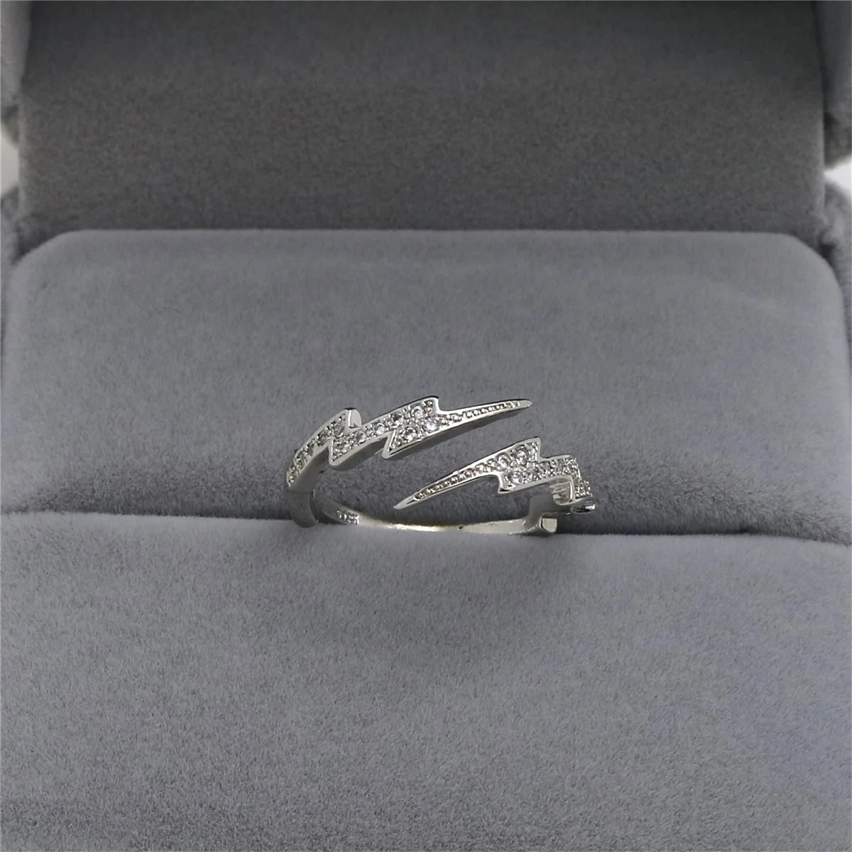 Punk Hip hop Silver Color Zircon Lightning Open Rings for Men Fashion Jewelry Gift Creative Adjustable Ring